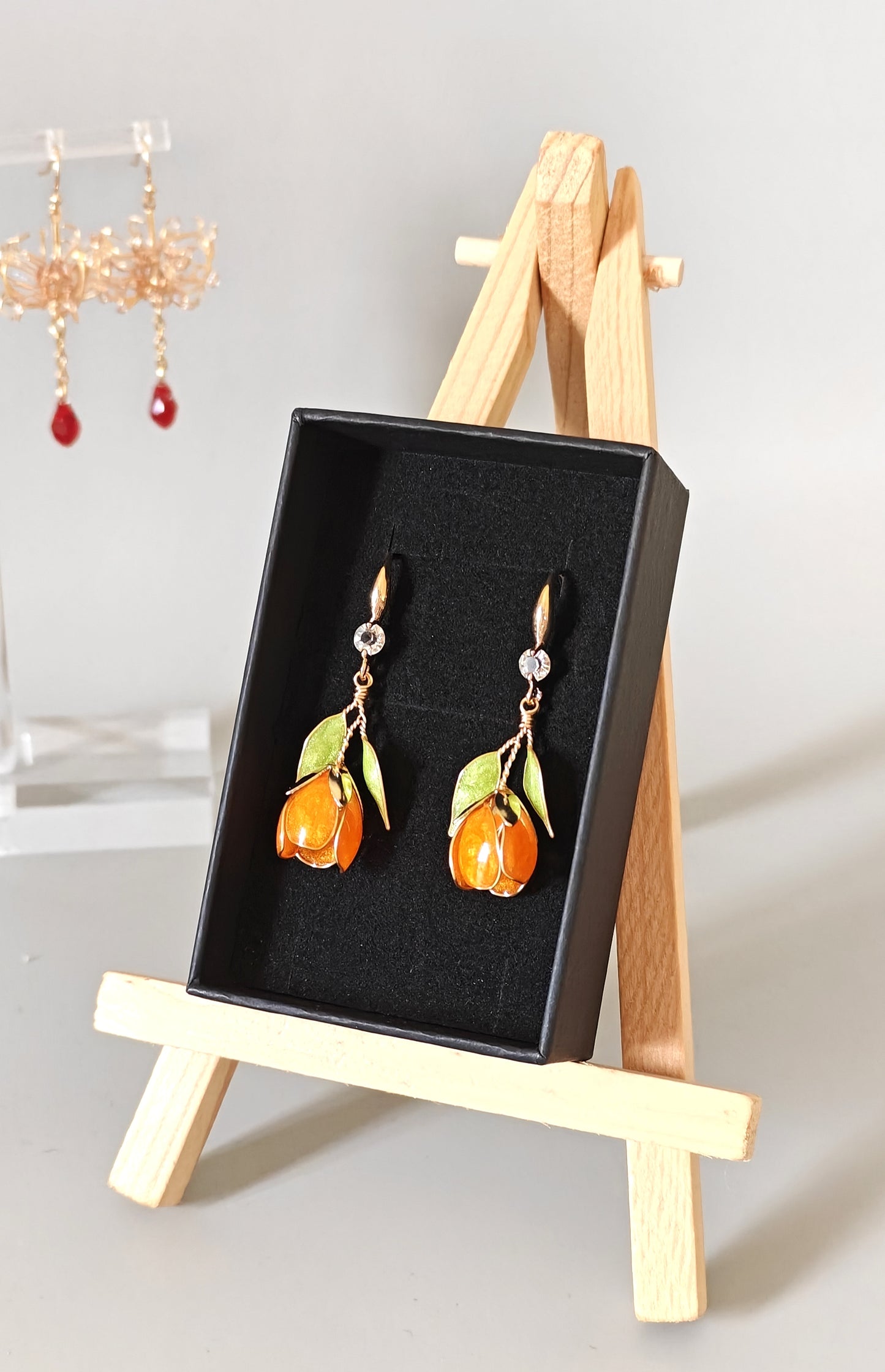 Handmade Orange Tulip Jewelry Set with Necklace, Earrings & Bracelet | Floral Wire & Resin Set