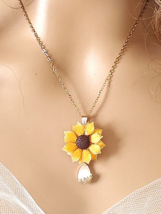 Handmade Sunflower Necklace Resin Flower Pendant Jewelry