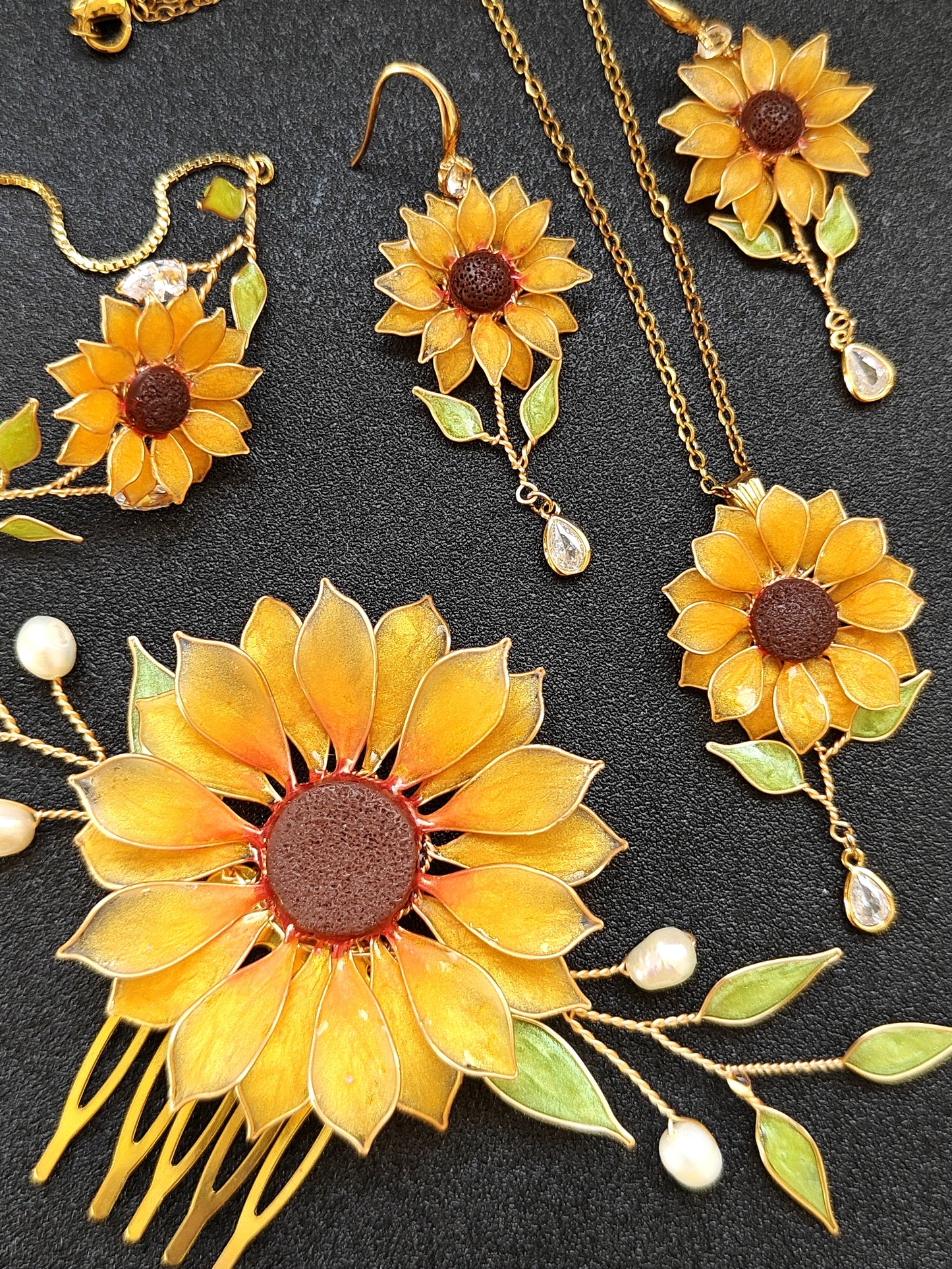 Sunflower Jewellery Set with Crystals and Leaves