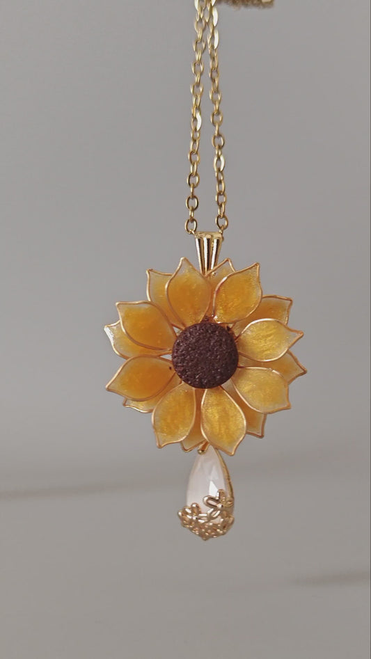 Handmade Sunflower Necklace Resin Flower Pendant Jewelry